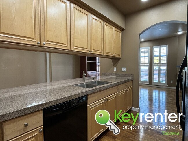 Building Photo - Dream Townhome in Tacoma, WA!