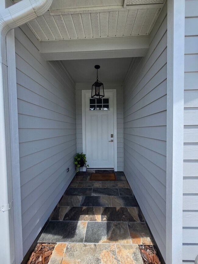 Building Photo - Beautiful 3-Bedroom, 2.5 Bath Home in Desi...
