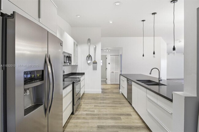 Building Photo - 10246 NW 57th Terrace