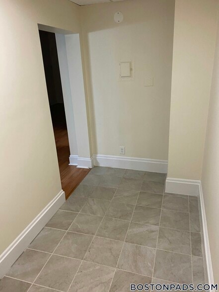 Building Photo - 62 Boylston St