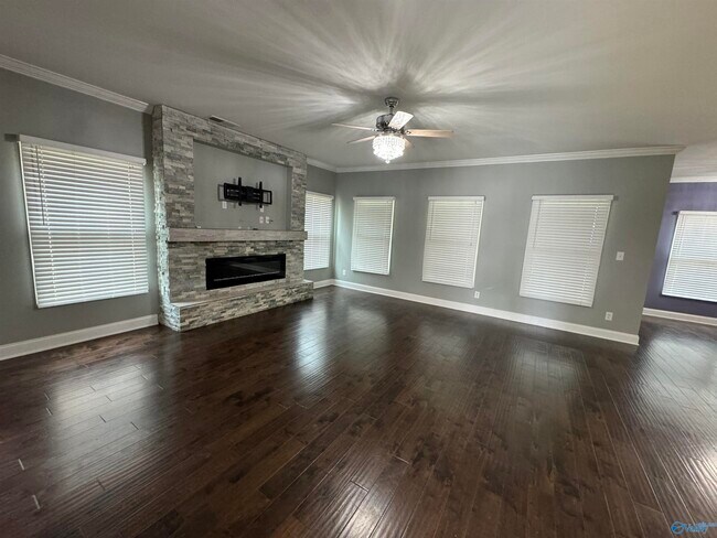 Building Photo - 418 Fern Terrace NW