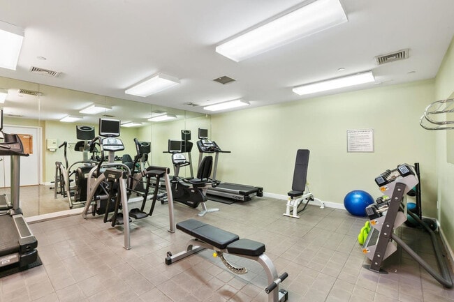 Building Photo - 1282 Broadway-SI ID344485P