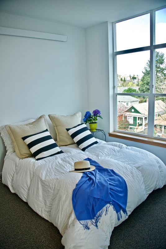 Building Photo - Valley Apartments