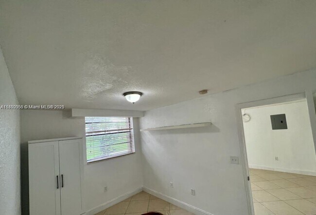 Building Photo - 3601 SW 117th Ave