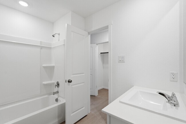 Building Photo - 419 bower dr