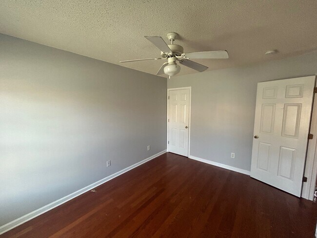Building Photo - 602 Beach Walk Pl