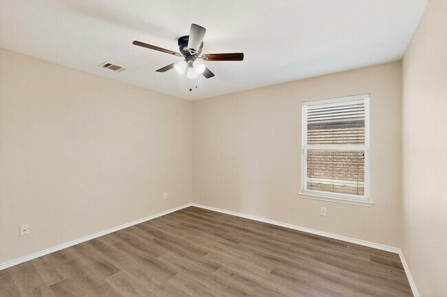 Building Photo - 1406 Cedar Hollow Dr