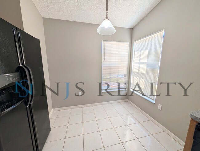 Building Photo - 2/2/1 1200sf Villa with Community Clubhouse & Pool... TRASH, LAWNCARE & BASIC CABLE INCLUDED!