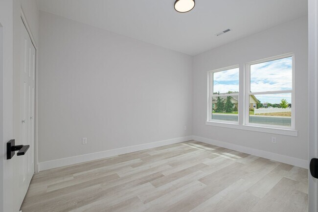Building Photo - Beautiful New Home for Rent in Quincy