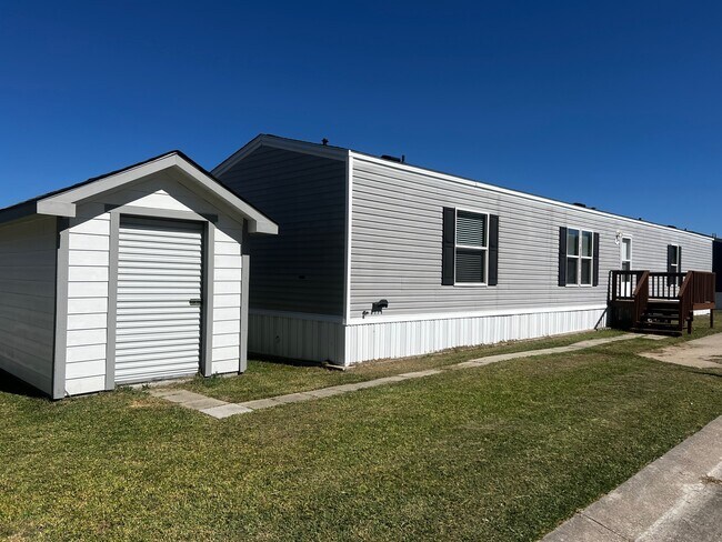 Building Photo - 709 N Collins Fwy