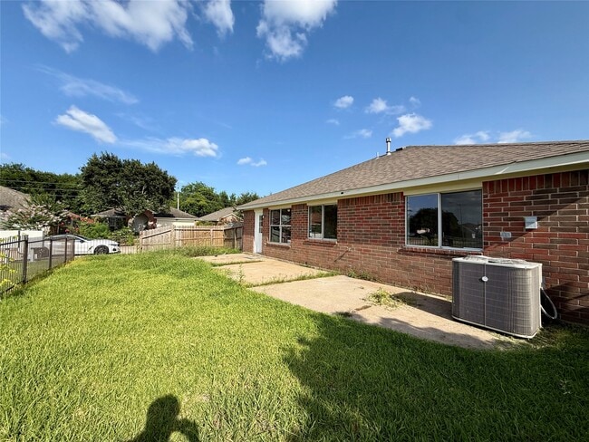 Building Photo - 13706 Audra Ln
