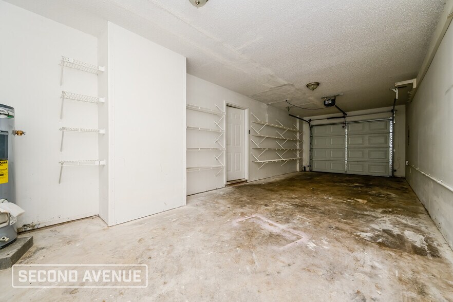 Building Photo - 2370 Iron Horse Dr