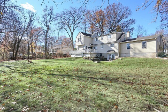 Building Photo - 16 Gerke Ave