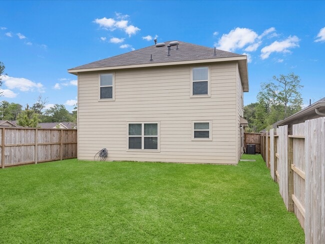 Building Photo - 1202 Silver Fir Ct