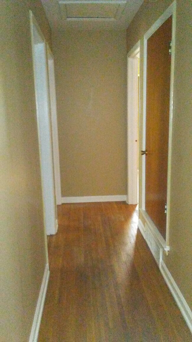 Building Photo - 4611 Boeingshire Dr