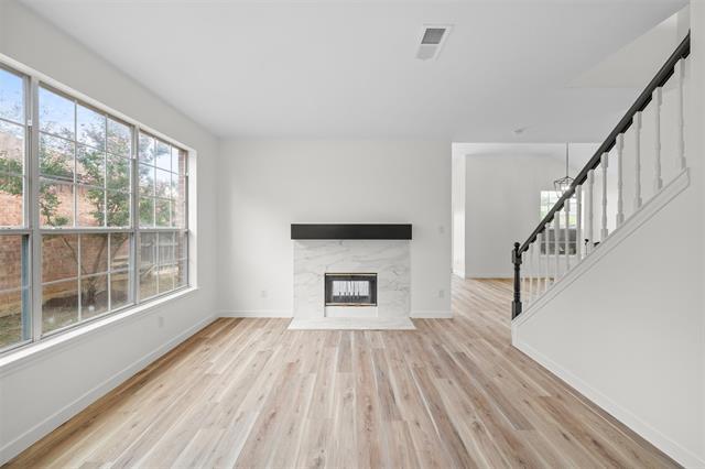 Building Photo - 945 Azalia Dr