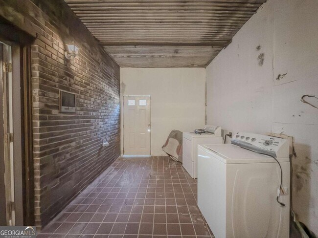 Building Photo - 5100 Redan Rd