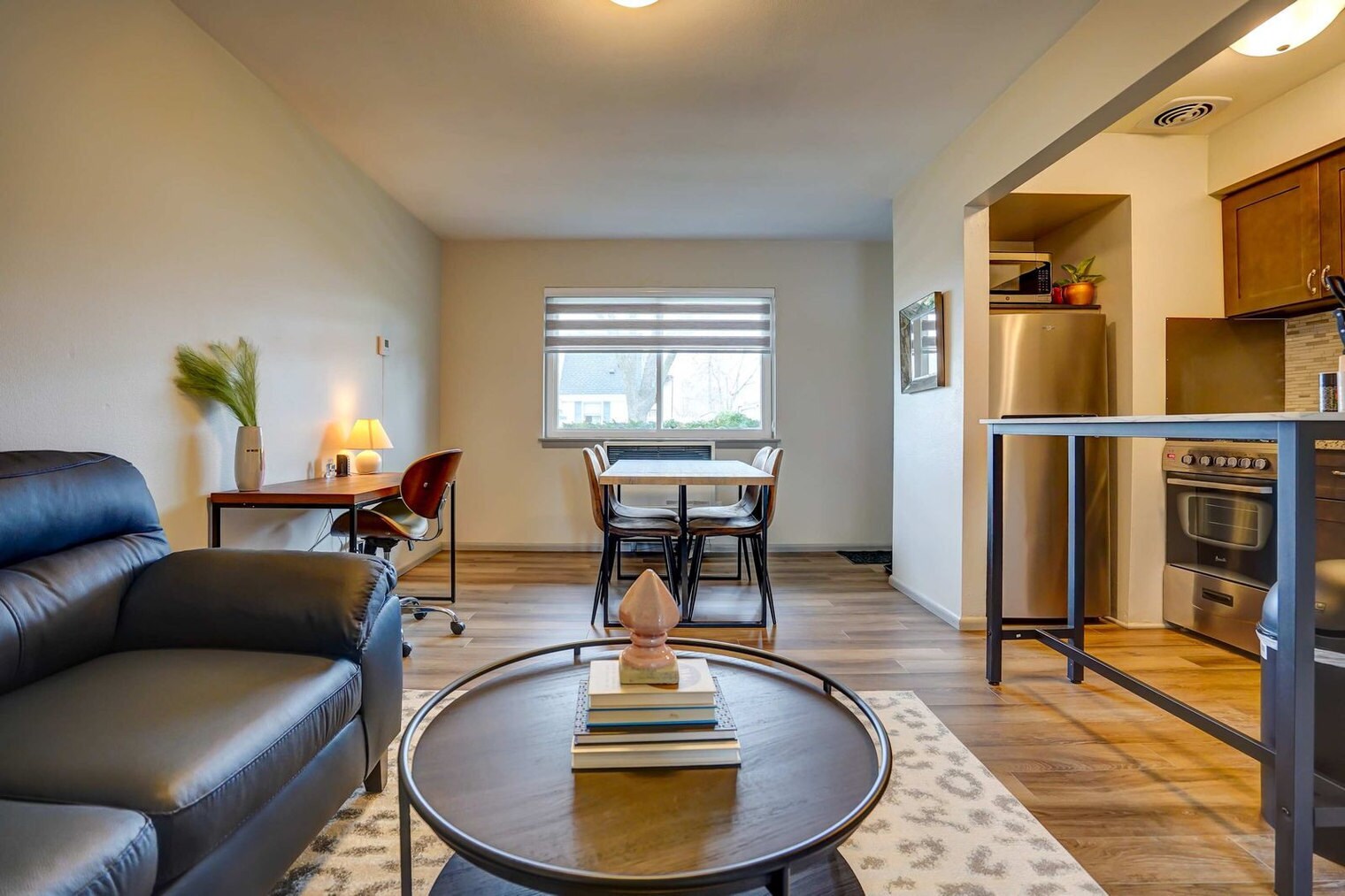 Building Photo - 407 S 94th Pl