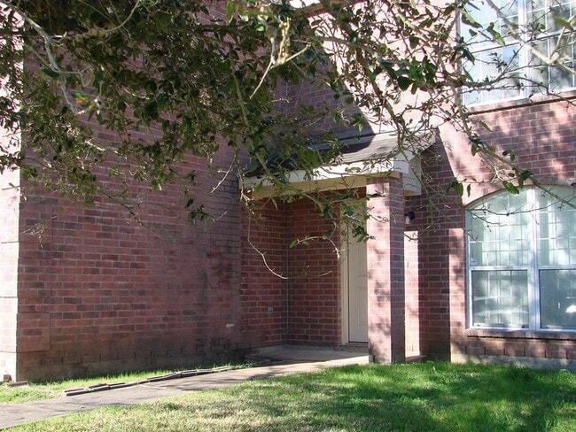 Building Photo - 4607 Evergreen Mdw Ct