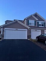 Building Photo - 2452 Golf Ridge Cir