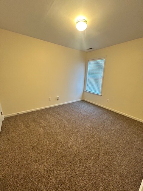 Building Photo - 2113 Thornblade Dr