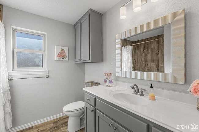 Building Photo - 306 Driftwood Dr