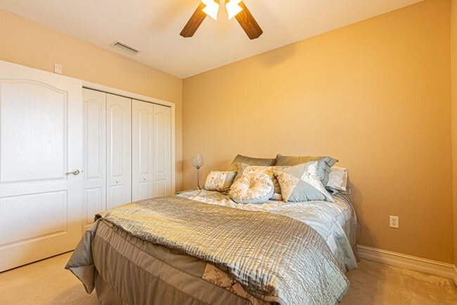 Building Photo - Peaceful Preserve-View Condo in Gated Blue Heron