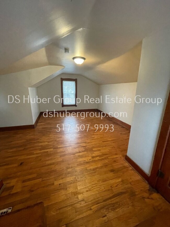 Building Photo - 805 Comfort St