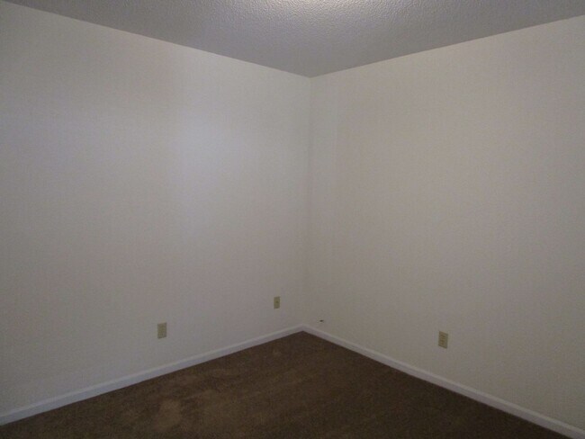 Building Photo - 4302-4304 Cheryl Ct.