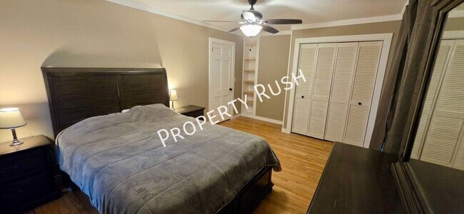 Building Photo - 3229 Westonia Dr