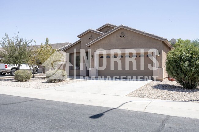 Building Photo - Great Home, Location and Move-In Ready!