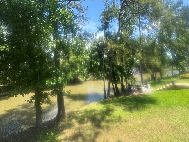 Building Photo - 18914 Hikers Trail Dr