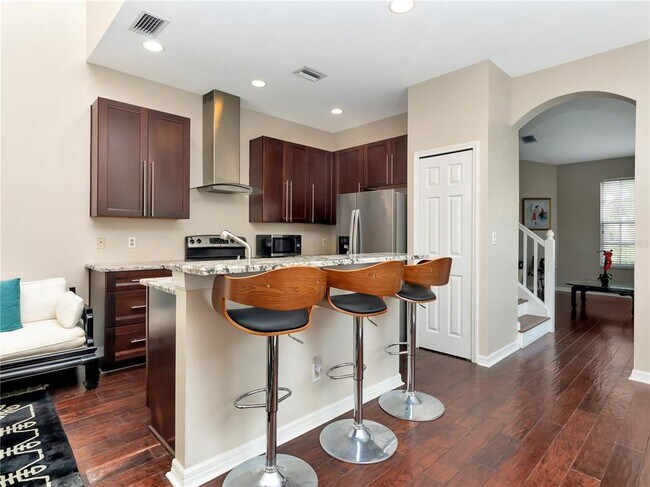 Building Photo - 8811 Casablanca Way