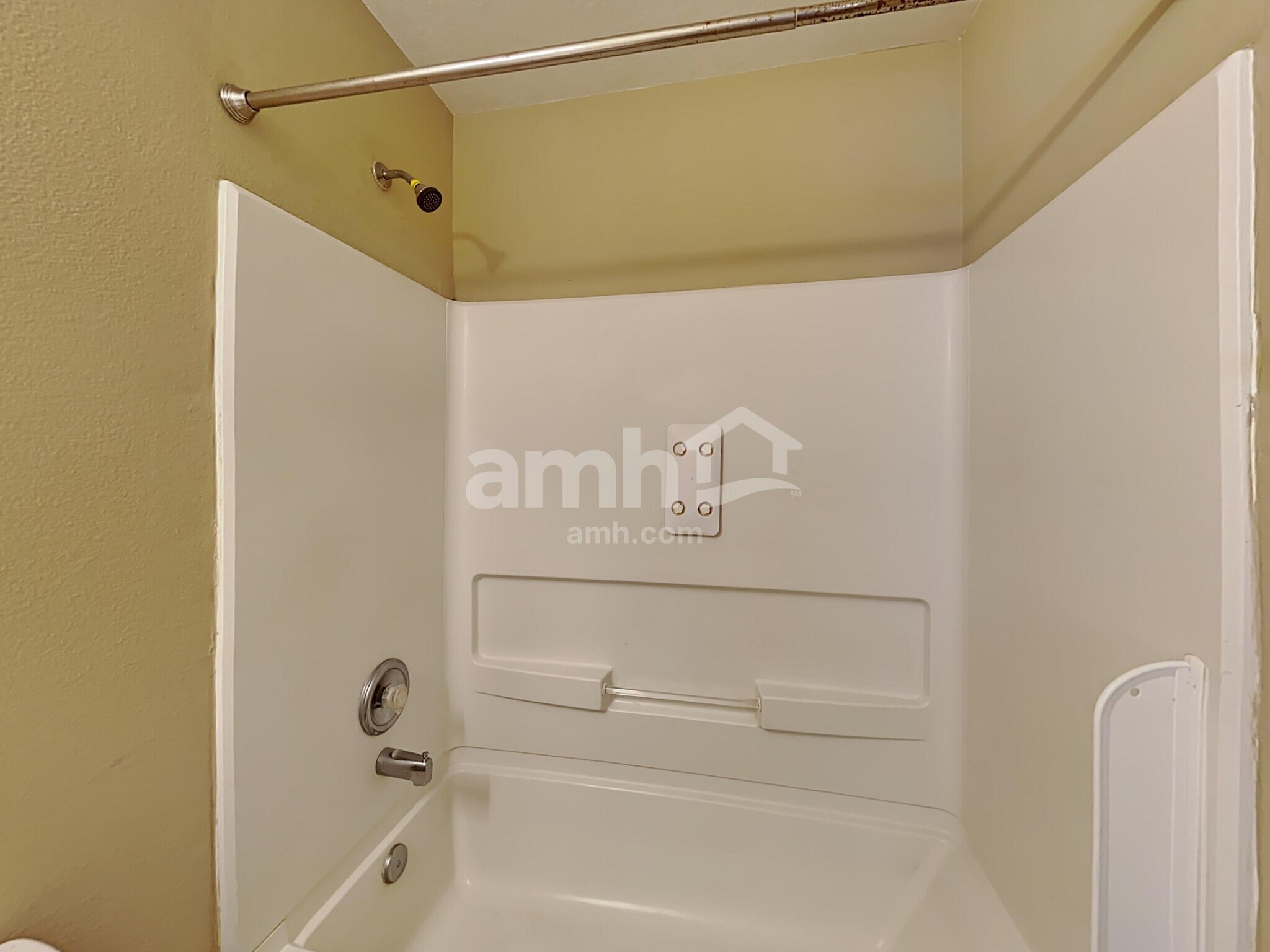 Building Photo - 802 Dragonfly Dr