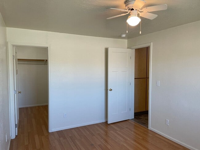 Building Photo - Newly Updated 3 Bedroom 2 Bath Home
