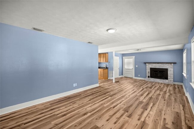 Building Photo - 3708 NE 25th Ave