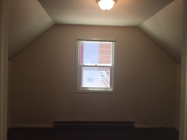 Building Photo - Vintage 2-Story 4BD/2BA Campus-Area Home!