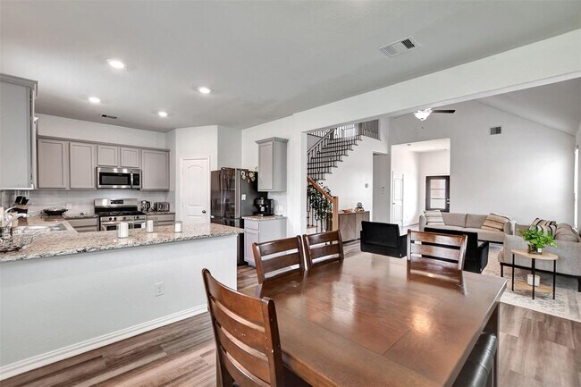 Building Photo - 6251 Briarstone Valley Ln