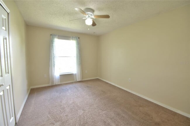 Building Photo - 1006 Fox Trail Ave
