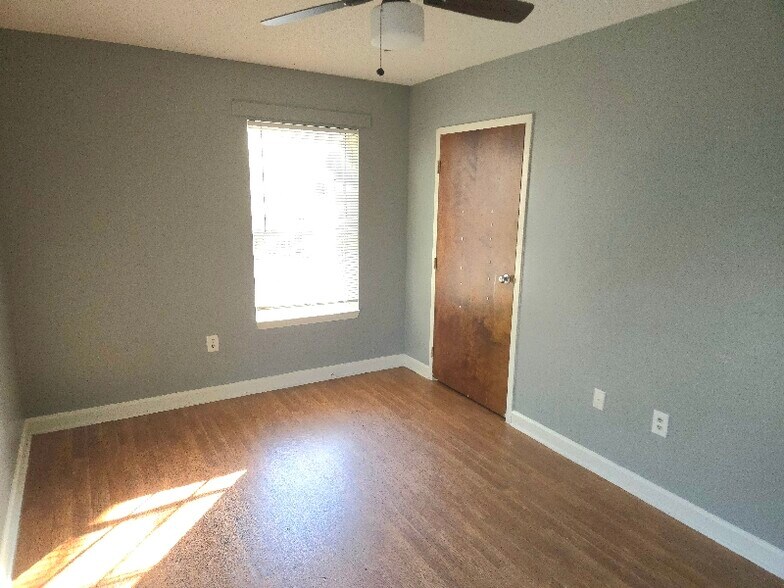 Building Photo - 3669 Earl St