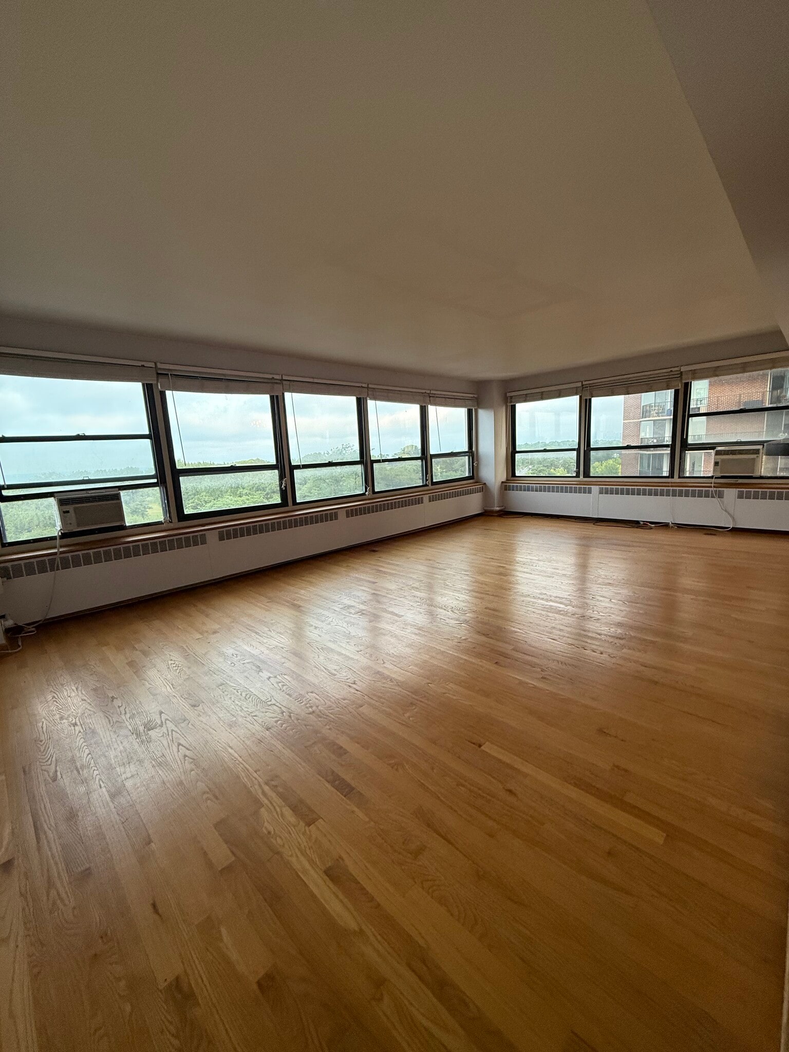 Building Photo - 4230 N Marine Dr