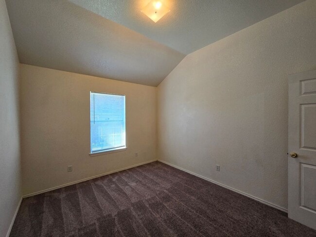 Building Photo - RENT REDUCTION - AVAILABLE NOW!