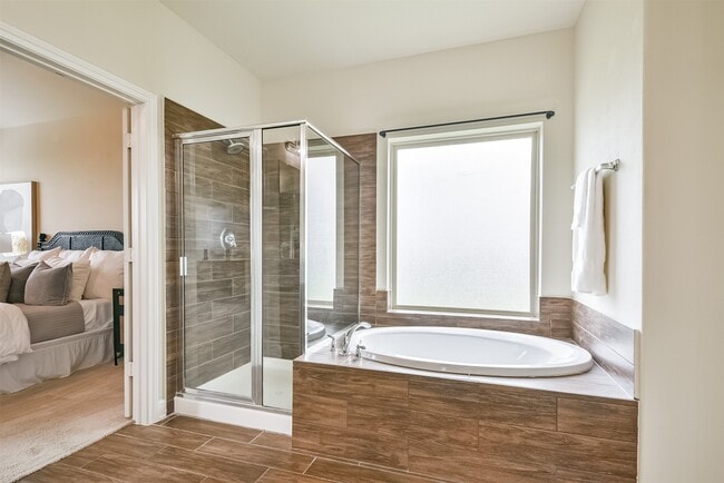 Building Photo - 12617 White Cove Dr