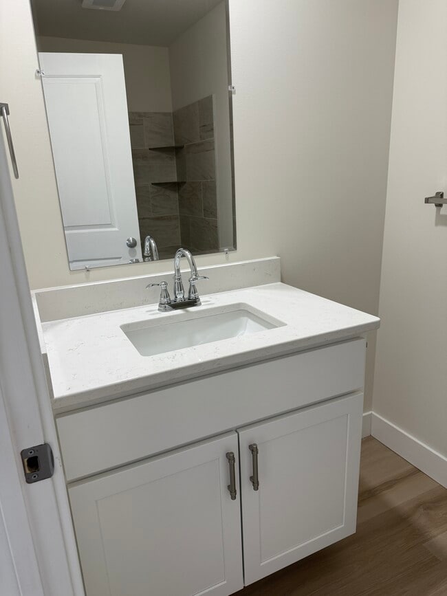 Building Photo - 499 S 100 E