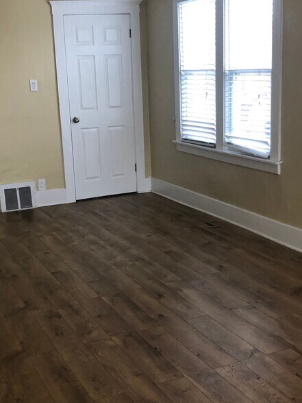 Building Photo - 3881 Holbrook St