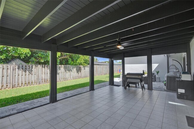 Building Photo - 9371 SW 185th Terrace