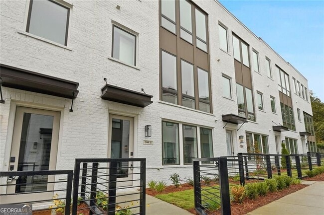 Primary Photo - 302 Gibson St SE