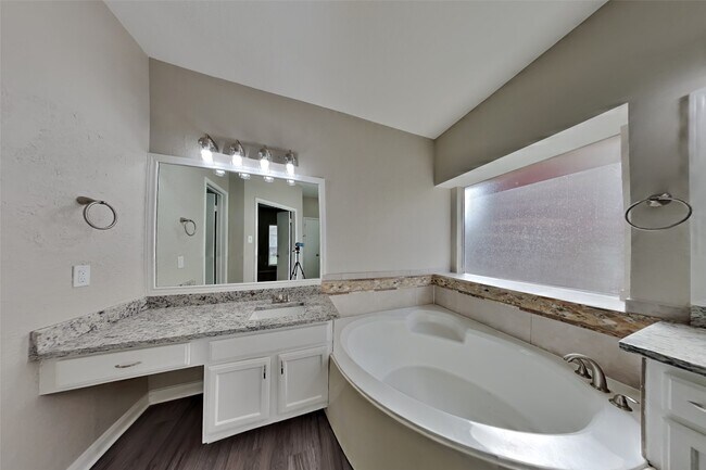 Building Photo - 14306 Cypress Falls Dr