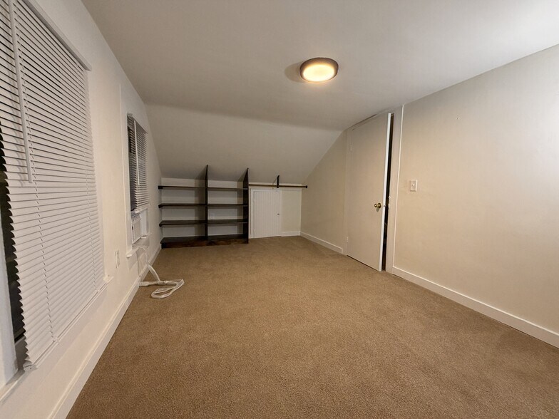 Building Photo - 402 NW 3rd Ave