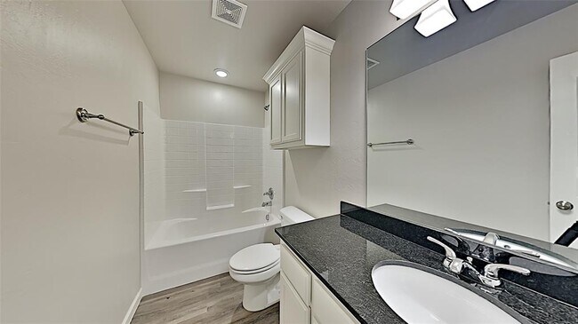 Building Photo - 11224 Howard Dr